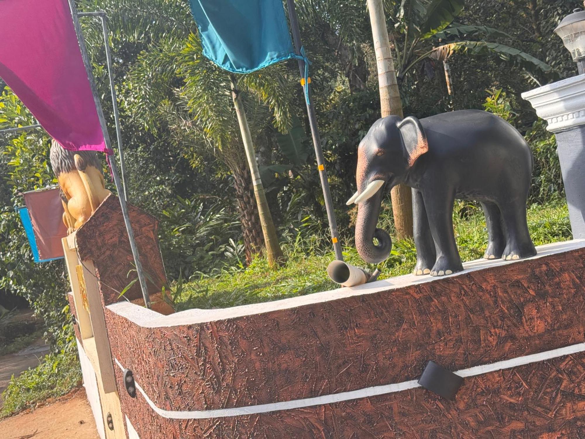 Arabian Holiday Resort With Swimming Pool In Idukki Calvary Mount Exteriör bild