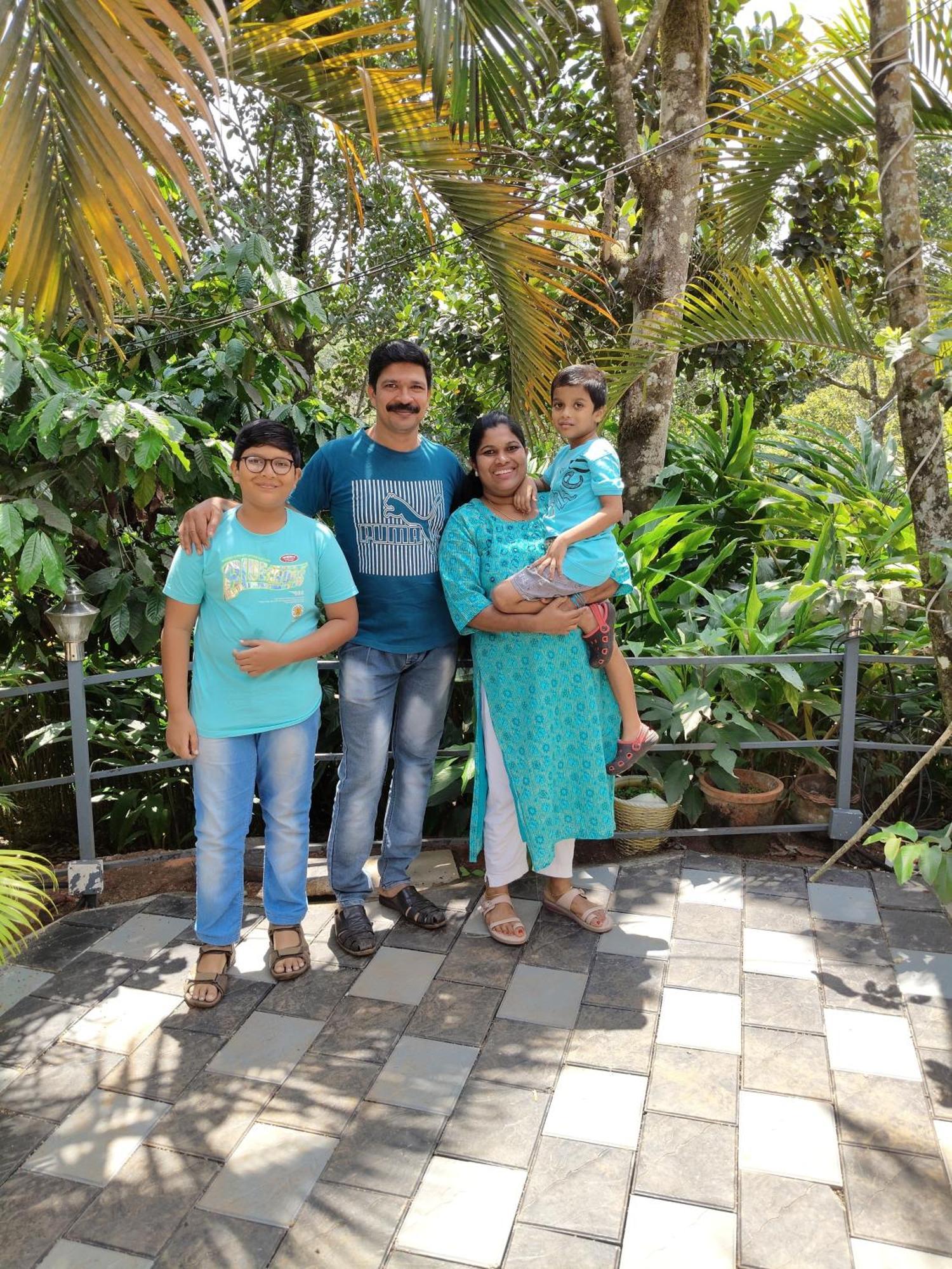 Arabian Holiday Resort With Swimming Pool In Idukki Calvary Mount Exteriör bild